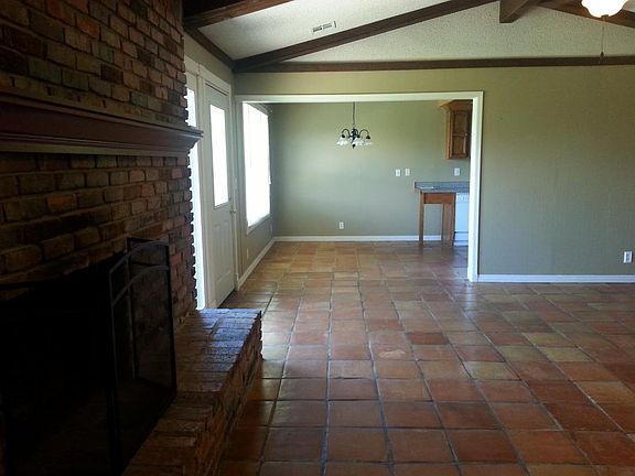 Living room/ dining room