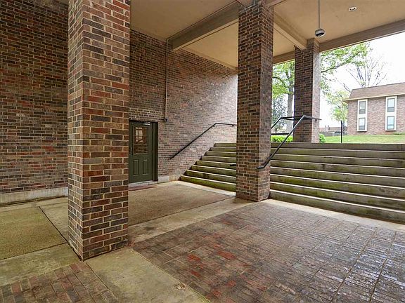 5th image of 1855 Poplar Woods Cir W #101