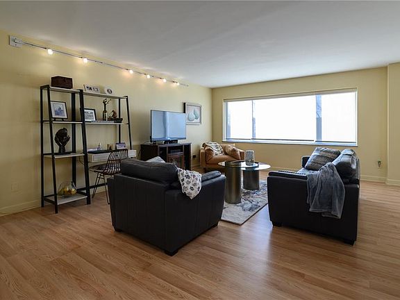 4th image of 4550 Warwick Blvd APT 507