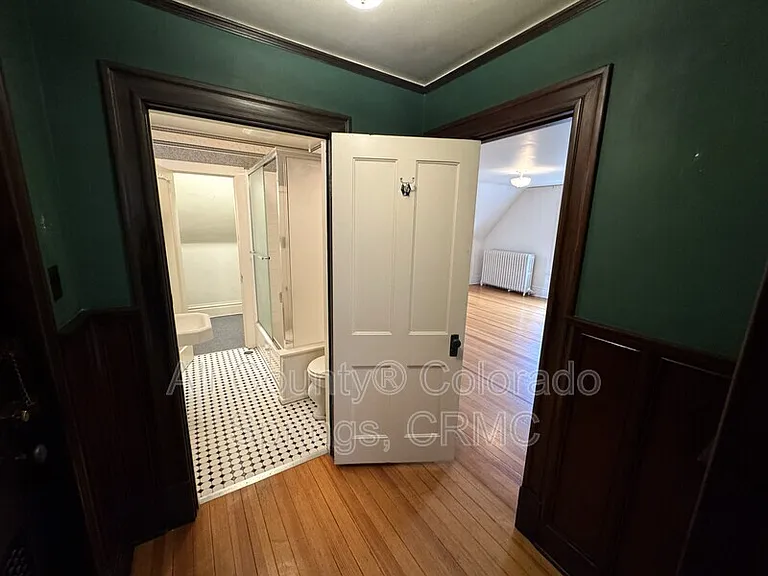 1238 Wood Ave #4 — Photo 4