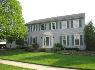 805 Indian Way, St Charles, IL 60174