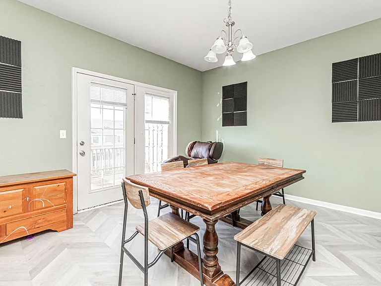 2615 Kathie Dr — Photo 3