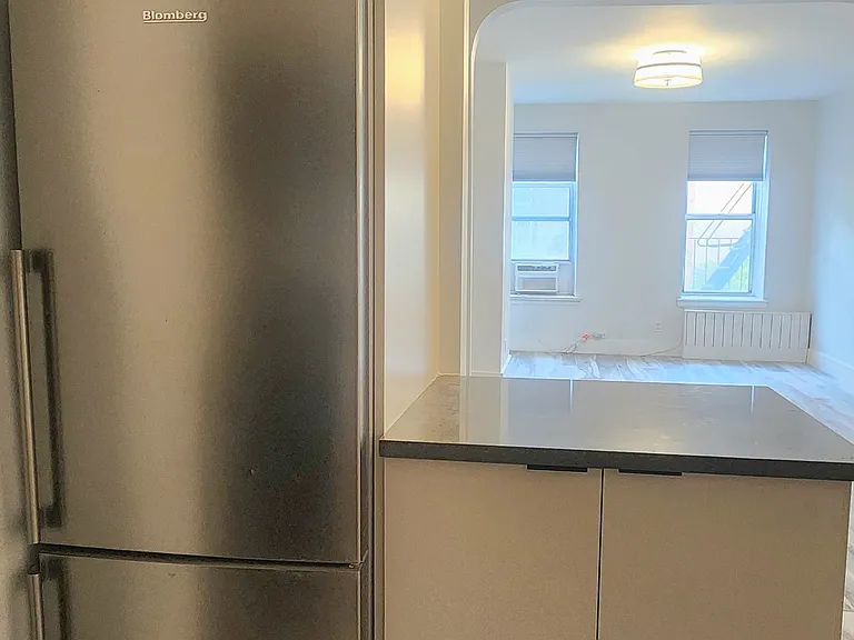 1409 York Ave #2C — Photo 5