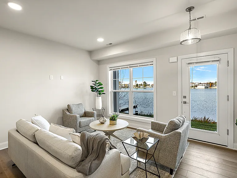 Mystic Cove - Luxury Lakefront Living — Photo 14