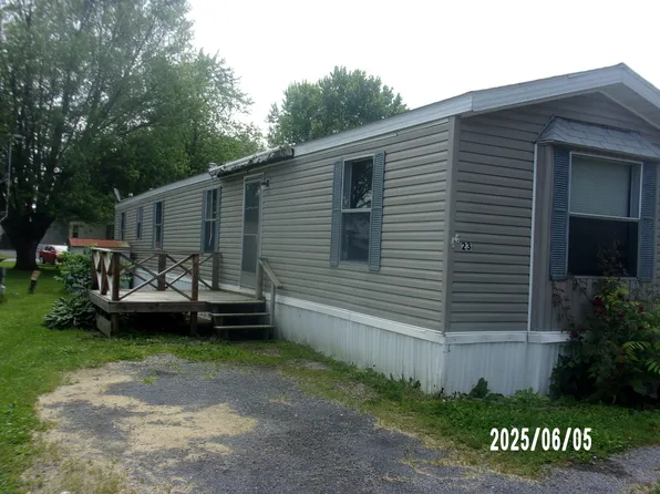 23 W Sugar Creek Ct, Watseka, IL 60970