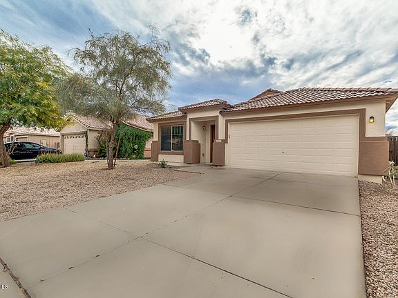 2nd image of 2657 E Cowboy Cove Trl
