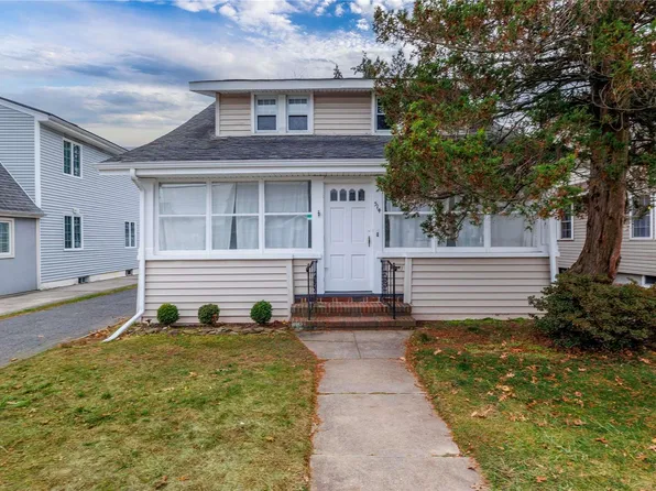 514 Wateredge Avenue, Baldwin, NY 11510