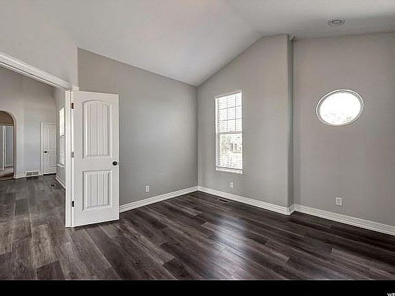 2nd image of 4747 N Shady Bend Ln