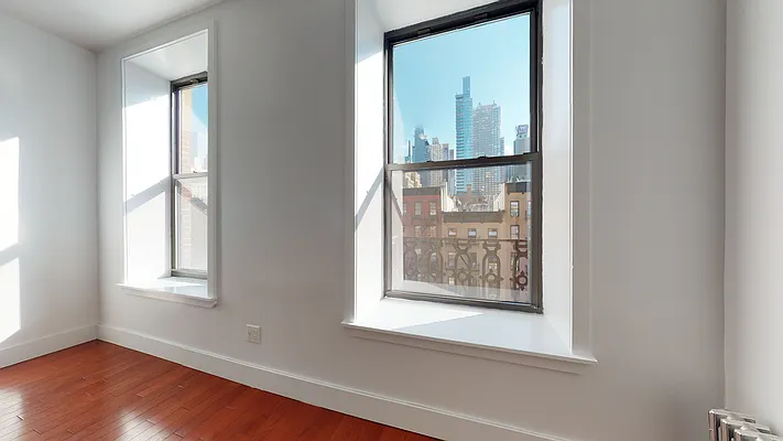 Rented by Bond New York | media 14