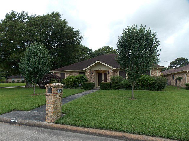 1st image of 1025 Meadowland Dr