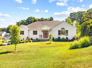 454 Arbutus St, Middletown, CT 06457