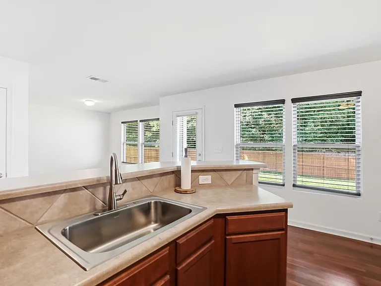 1906 Treefrog Ct — Photo 16