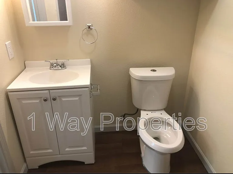 804 Garden Rd #1/2 — Photo 11