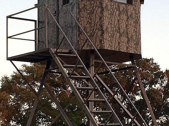 Insulated shooting house