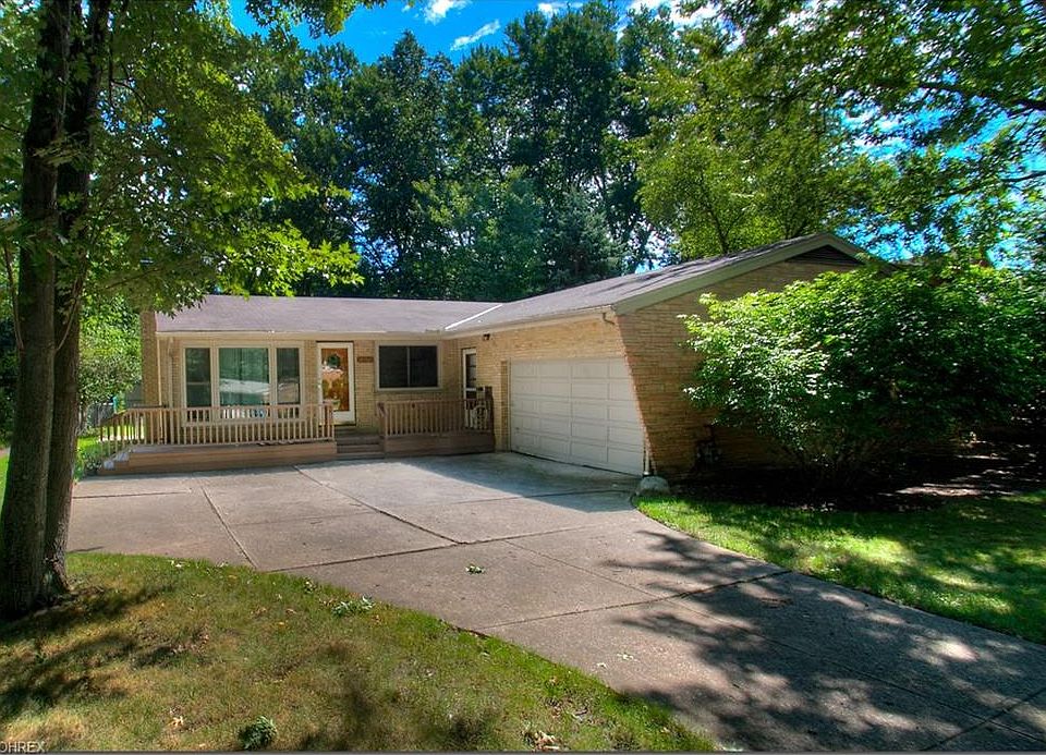 1st image of 3863 Eleanor Dr