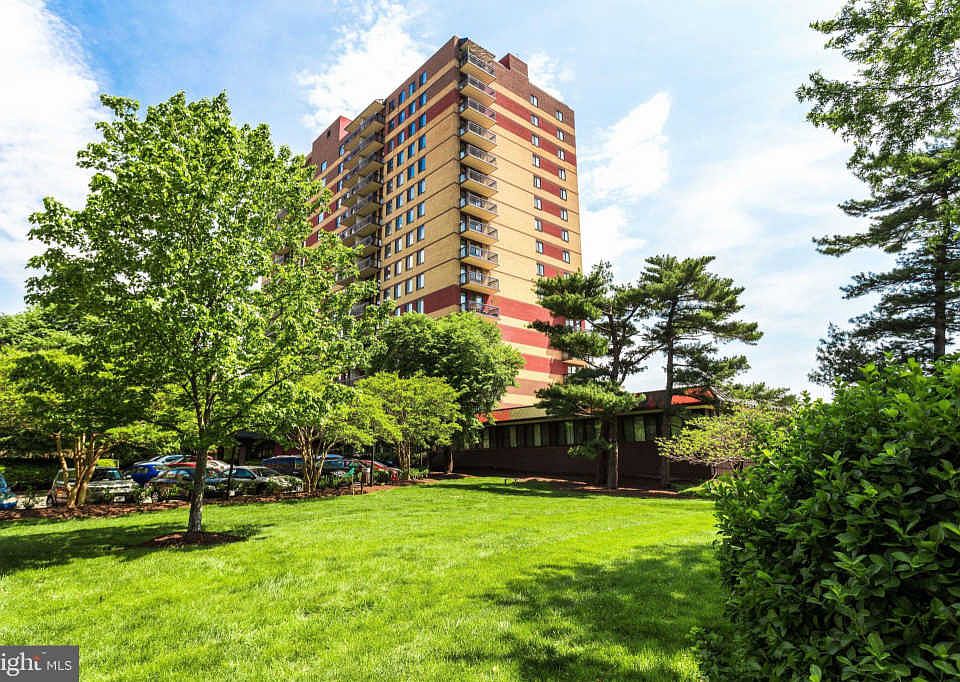 1st image of 801 N Pitt St APT 708