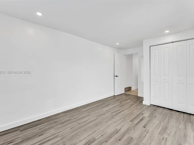4917 SW 43rd Ter — Photo 23