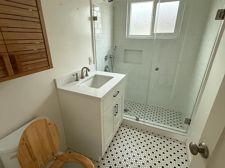 643 Grant St #3 — Photo 5