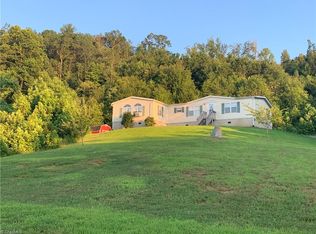 483 Travelers Rest Dr, Wilkesboro, NC 28697