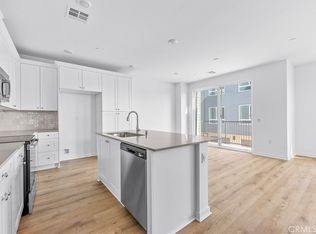 9423 1/2 N Sepulveda Blvdunit #6, North Hills, CA 91343