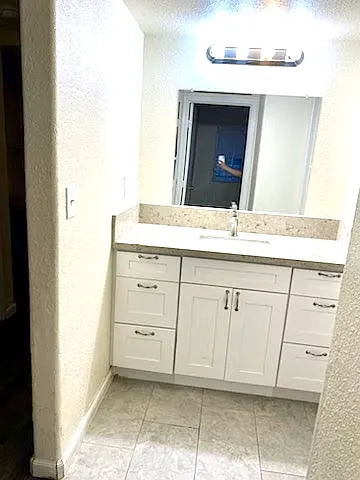 2 bed, 930 sqft, $1,500 — Photo 3