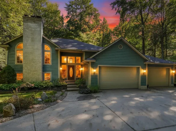 16778 Tall Trees Ln, Nunica, MI 49448