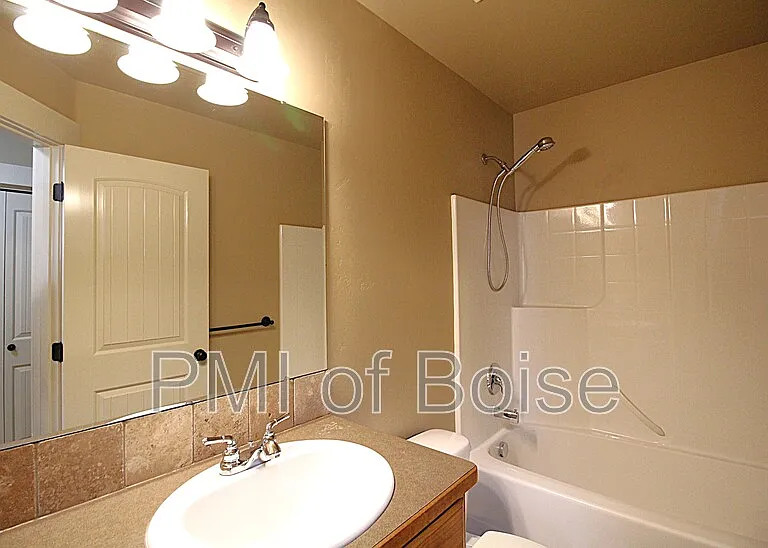 9699 W Montebello Dr — Photo 12