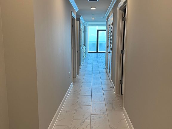 5th image of 533 E Beach Blvd #1902