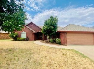 1018 Quail Ridge Rd, Enid, OK 73703