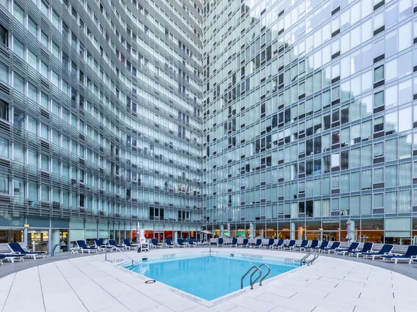 554 West 54th Street image 38 of 57