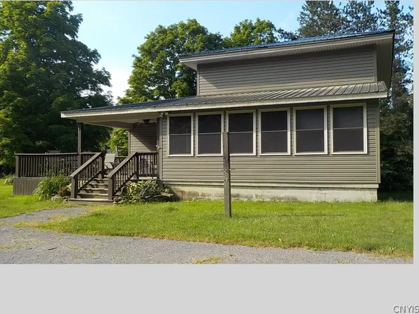 592 Towne Rd, Pulaski, NY 13142