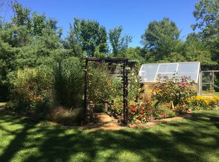 11916 Douglas Rd, Temperance, MI 48182