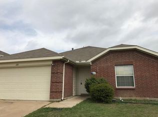 220 Rock Prairie Ln, Fort Worth, TX 76140