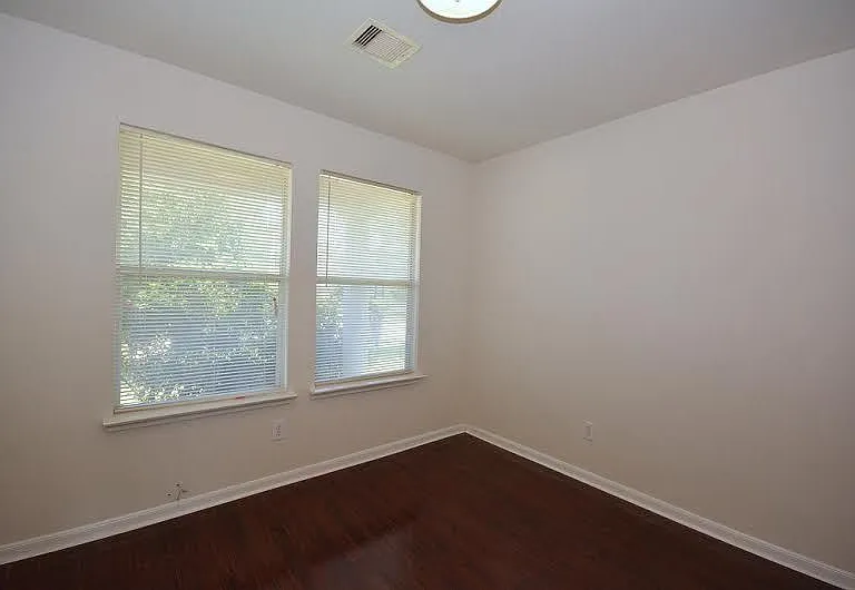 8106 Arrington Forest Ln — Photo 4