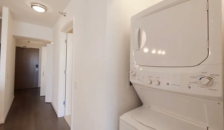 351 W Hubbard St — Photo 7