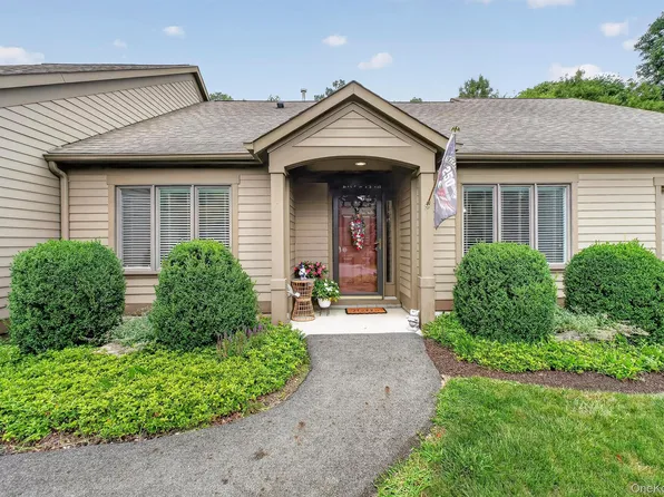 904 Heritage Hills #B, Somers, NY 10589