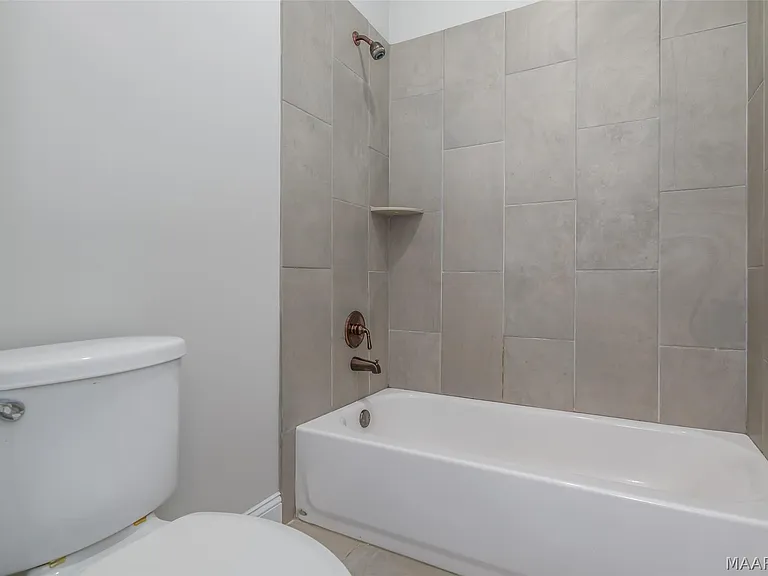 1613 Haworth Park Way — Photo 20