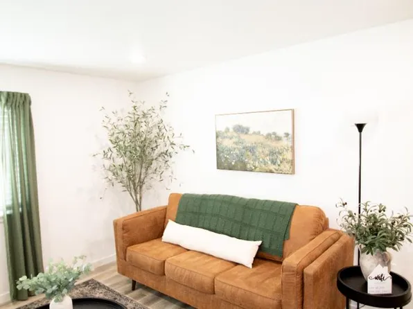 1014 W Quinn Rd, Pocatello, ID