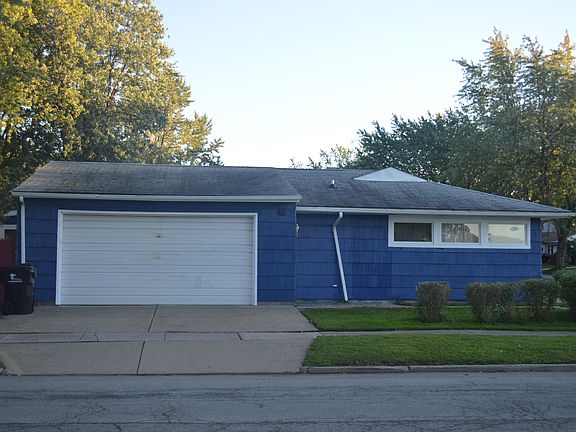 3rd image of 157 Pryor Ave