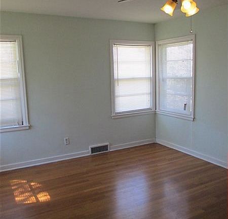 1705 Harvard #B, Living Room