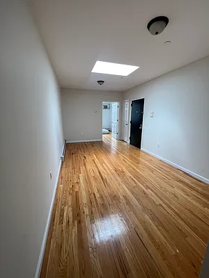 Rented by Standard Living Realty Inc | media 15