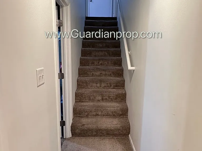 2700 Florida Ave S — Photo 15