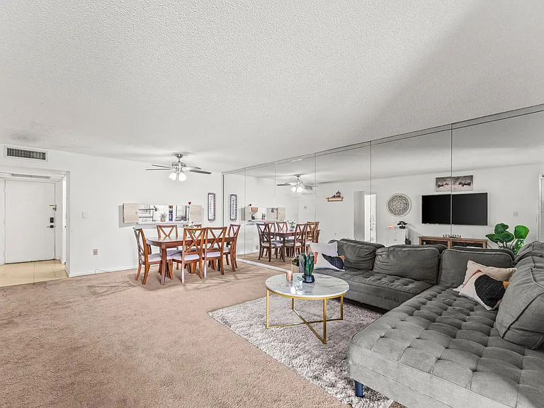 866 SW 9th Ave #201 — Photo 9