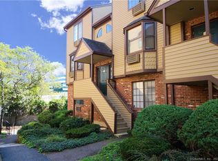 8R Oakwood Ave #C2 RC, Norwalk, CT 06850