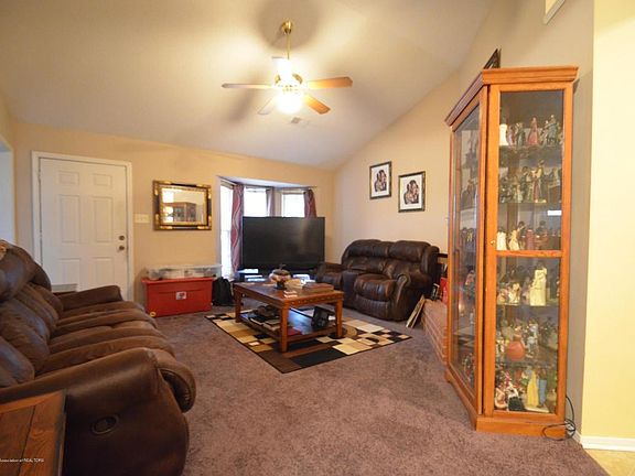 5th image of 1226 We Ross Pkwy W