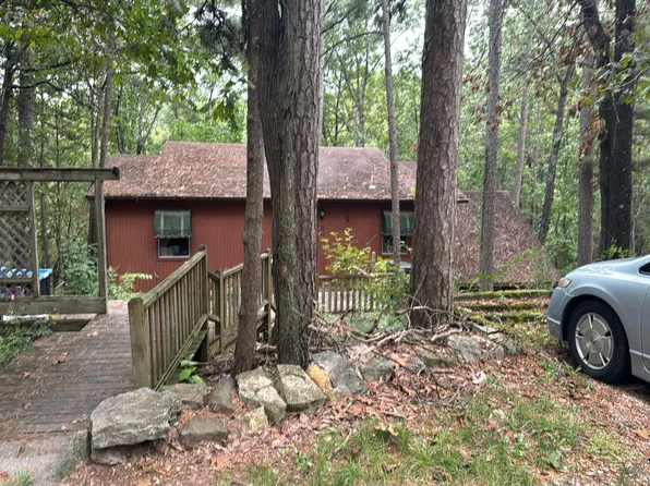 15 Harvey Rd, Eureka Springs, AR 72632