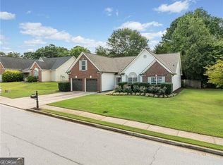 930 Charles Hall Dr, Dacula, GA