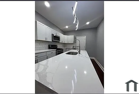 2311 W Lehigh Ave — Photo 2