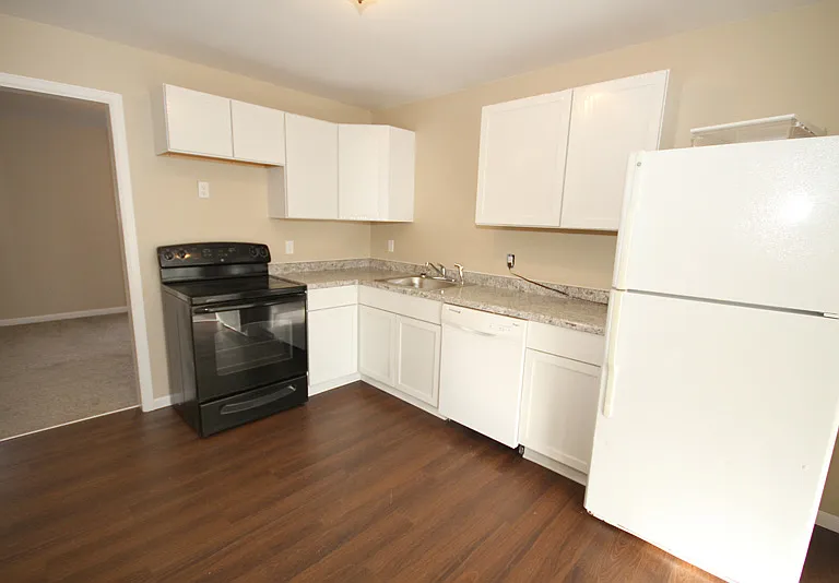 109 Sunset Dr — Photo 7