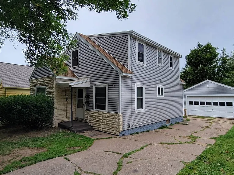 904 Park Ave — Photo 8